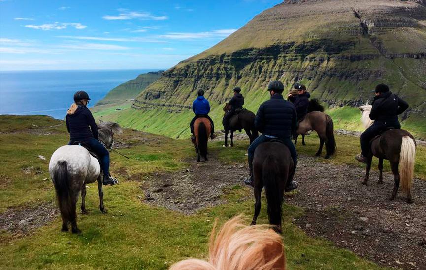 Aktiviteter på Færøerne - rideture på islandske heste på Færøerne