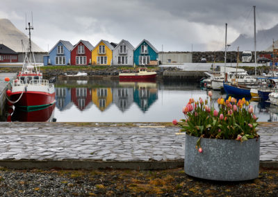 Havnen i Lervik på Eysturoy på kør-selv ferie, bilferie og grupperejser med FÆRØERNEREJSER