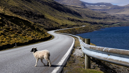 Kør-selv ferie og bilferie på Færøerne - rejser til Færøerne med FÆRØERNEREJSER