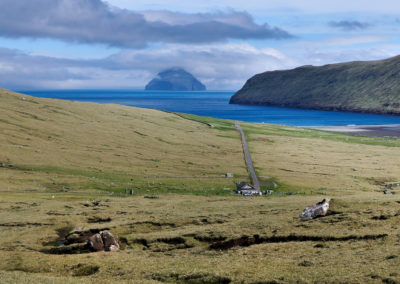 Asmundurstakkur og aktiviteter på Færøerne.