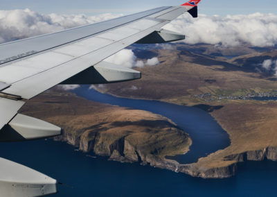 Sejltur på Leitisvatn (Lake Above The Ocean) og aktiviteter på Færøerne.