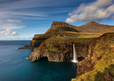 Bådtur til Drangarnir og aktiviteter på Færøerne.