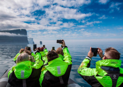 Bådtur til Hestur og aktiviteter på Færøerne.